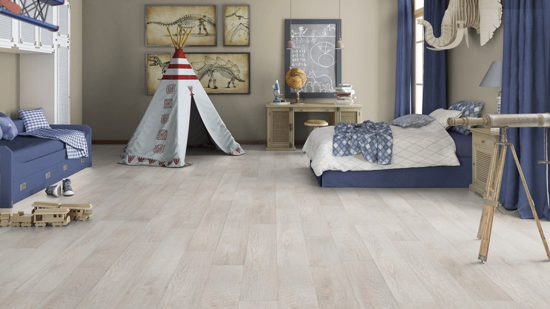 Sàn Linoleum có bề mặt mềm, dễ bị xước nếu chà mạnh (Nguồn ảnh: Internet)