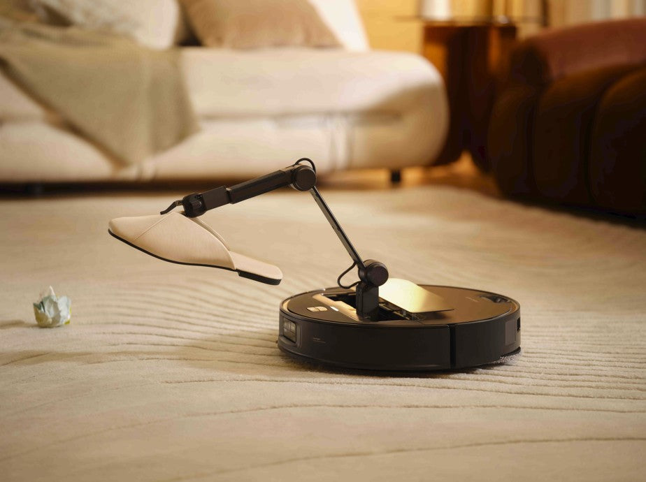 Robot có cánh tay cơ học gắp đồ Saros Z70