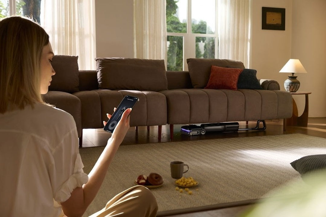 Bạn dễ dàng điều khiển F25 Ultra qua ứng dụng để làm sạch gầm thấp