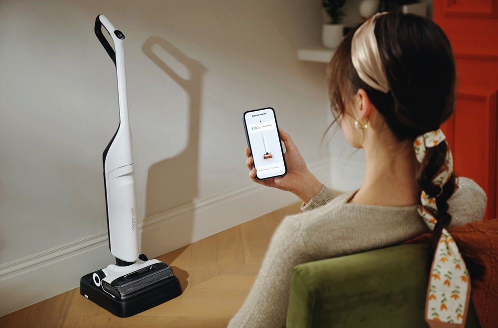 Máy hút bụi Roborock với phụ kiện