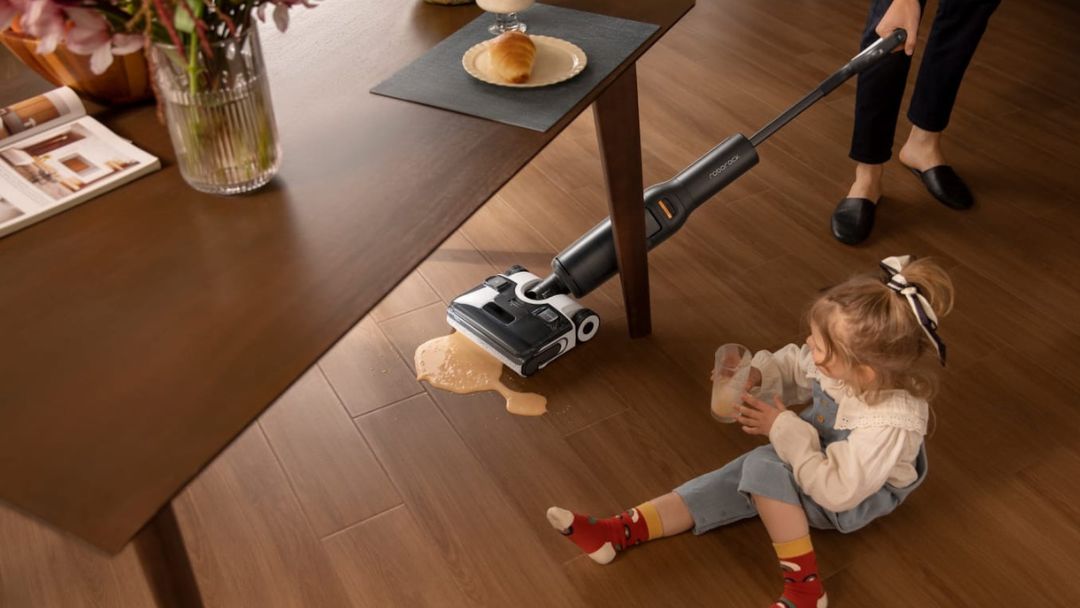 máy hút bụi cầm tay sạc pin