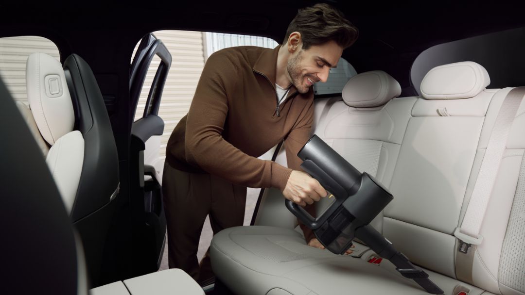 máy hút bụi mini cho ô tô