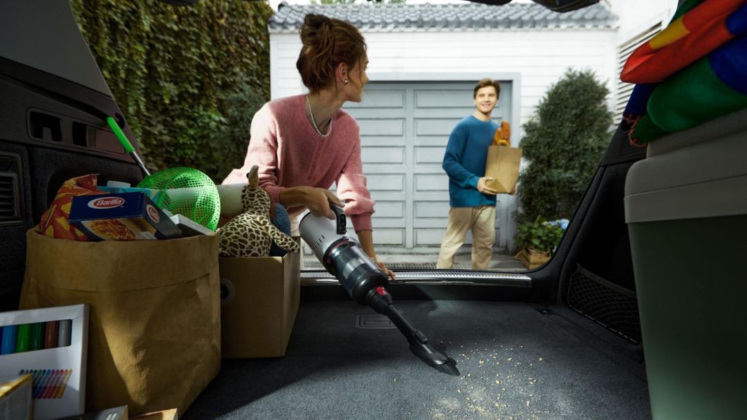 máy hút bụi ô tô cầm tay