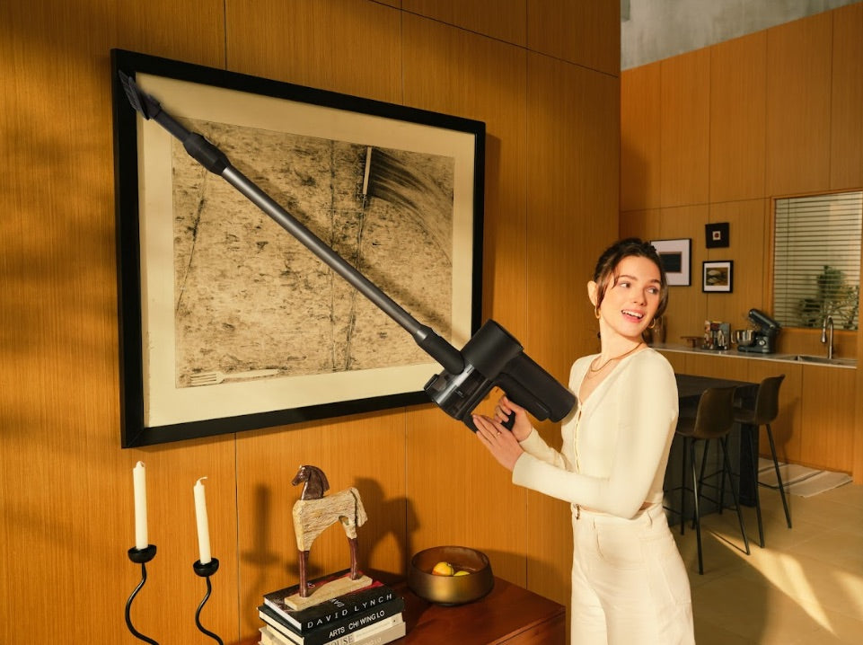 nên chọn mua robot hút bụi hay máy hút bụi dưới 10 triệu