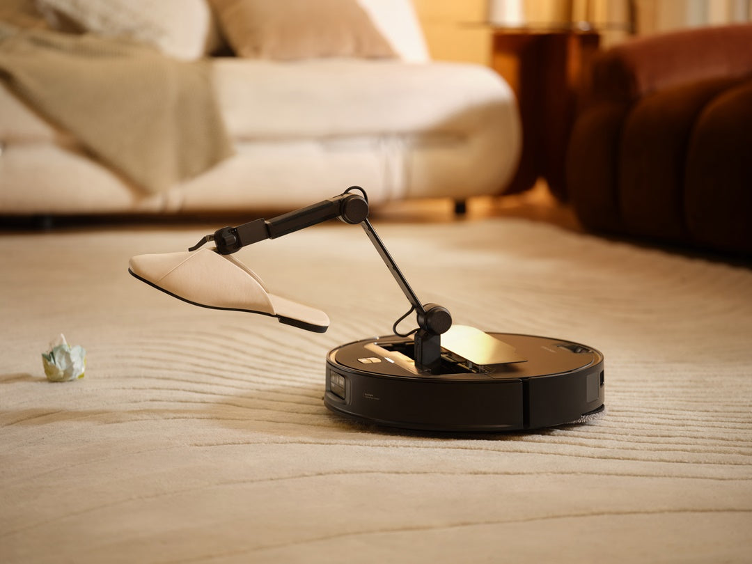 Saros Z70 là robot đầu tiên của Roborock được trang bị cánh tay robot linh hoạt