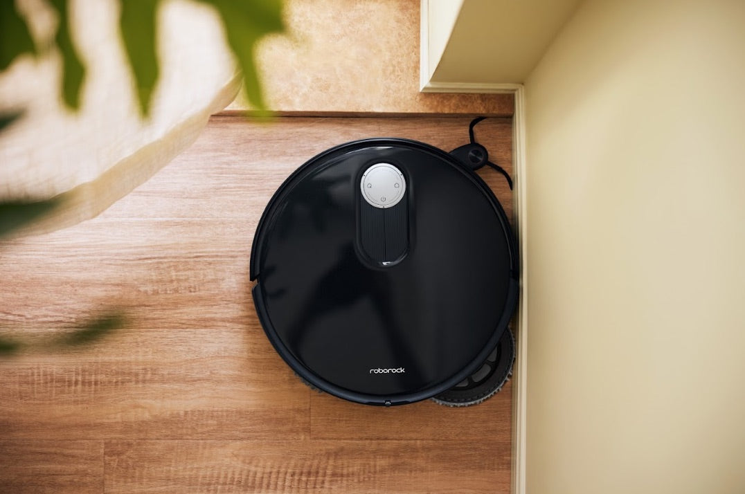 vệ sinh robot hút bụi định kỳ